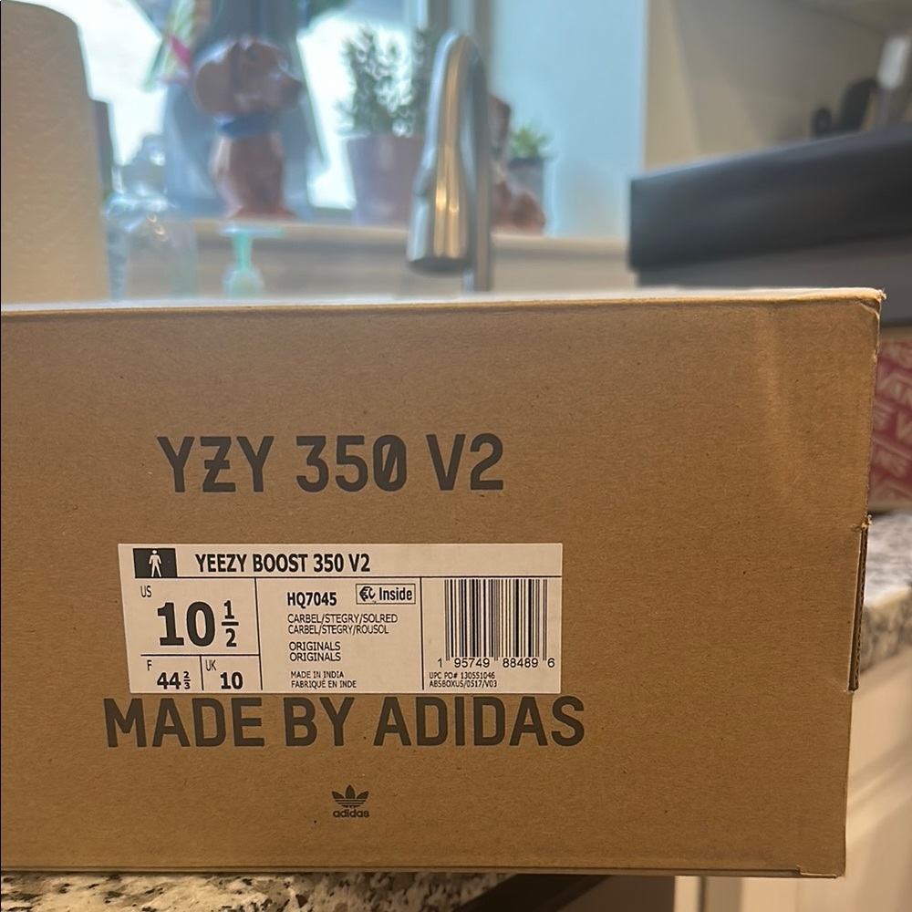 Adidas Yeezy Boost 350 V2 Sneakers